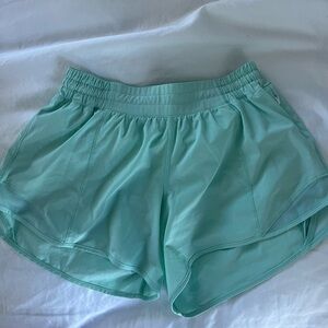 Lululemon Hotty Hot 4” Shorts